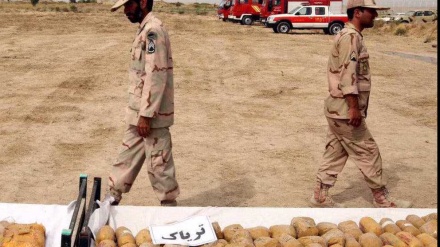 Iranische Truppen verhaften internationale Drogenschmugglerbande nahe der südwestlichen Grenze