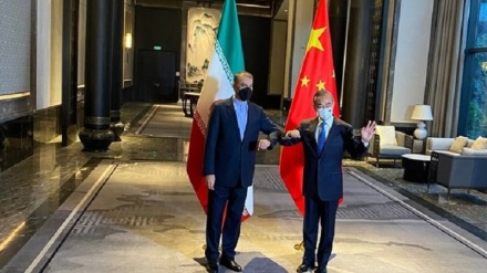 Iran und China einigen sich auf Umsetzung ihres  25-jähriges Kooperationsabkommens