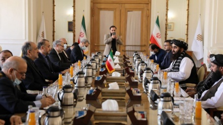 Amtierender afghanischer Außenminister mit Irans Außenminister zusammengetroffen 