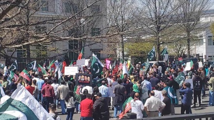 Amerikaner protestieren gegen US-Beteiligung am Sturz von Imran Khan