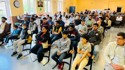 Seminar zum Thema „Muslimische Jugend in der westlichen Gesellschaft“