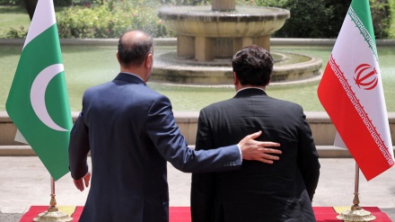 Pakistans Top-Diplomat lobt „unerschütterliche Unterstützung“ Irans für Kaschmir