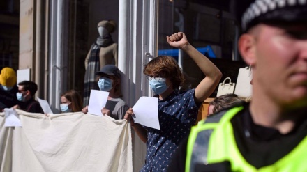 Schotten halten in der Hauptstadt Edinburgh erneut Proteste gegen die Monarchie ab