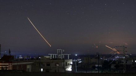 Israel greift Ziele im Libanon und in Syrien an