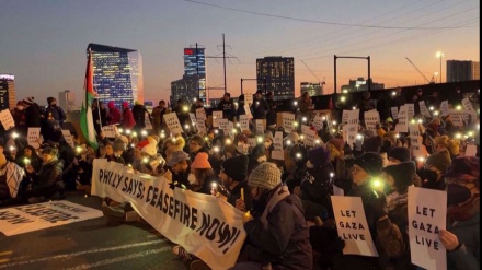 Pro-palästinensische Demonstranten blockieren Autobahn in Philadelphia