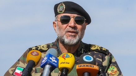 Bodentruppen der iranischen Armee stellen zwei neue Raketen vor und stationieren fünf Raketeneinheiten 