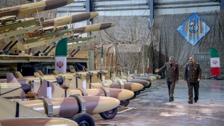 Iranische Armee erhält riesige Flotte einheimischer Kampf- und Aufklärungsdrohnen