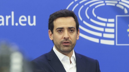 Außenminister Frankreichs und der USA reisen in die Nahost-Region