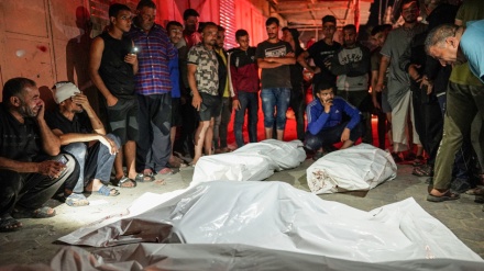 Dutzende Palästinenser wurden getötet, als Israel den Gazastreifen schwer bombardierte