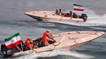 Iranische Küstenwache hält Seeübung im Oman ab