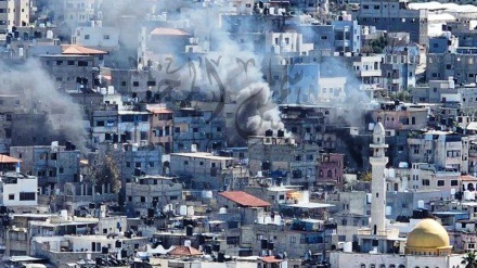 „Verheerende Katastrophe“: Israelische Streitkräfte verschärfen Beschränkungen im Westjordanland und stecken Häuser in Tulkarm in Brand