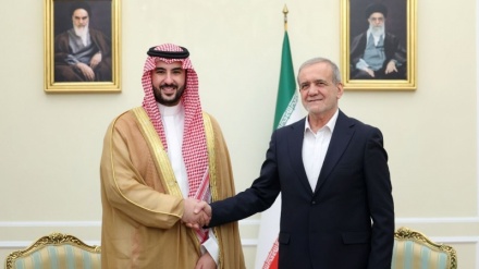 Pezeshkian: Iran und Saudi-Arabien können ein Modell für regionale Zusammenarbeit sein 