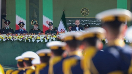 Pezeshkian: Mächtige Armee und Streitkräfte Irans sind regionaler Stolz der Islamischen Republik