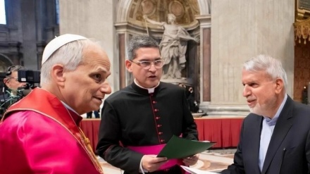 Iranischer Minister trifft Papst Leo XIV.