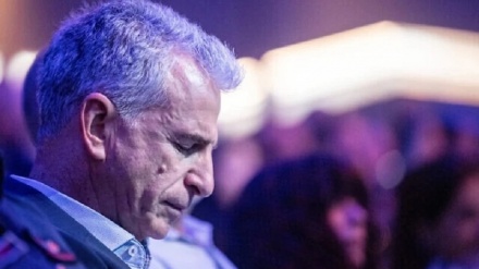 Leugnung, Verspottung, Zweifel und Schweigen - die ersten Reaktionen israelischer Verantwortungsträger auf das Geheimdienstversagen des Jahrhunderts gegenüber Iran