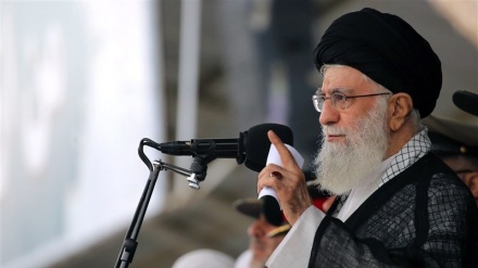 Warum Iran gegenüber den USA nicht nachgibt – Eine Lehre von Imam Hussein (a) im Lichte der Erläuterungen von Imam Khamenei