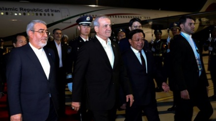 Präsident Pezeshkian reist nach China