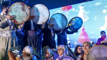 Feierlichkeiten „Lieber Iran“ anlässlich der Woche der Einheit + Bilder